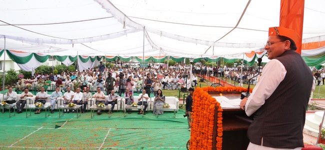 मुख्यमंत्री धामी ने सचिवालय संघ की नवनिर्वाचित कार्यकारिणी को दिलाई शपथ, कहा सचिवालय शासन व्यवस्था की आत्मा और जनविश्वास का प्रमुख केंद्र