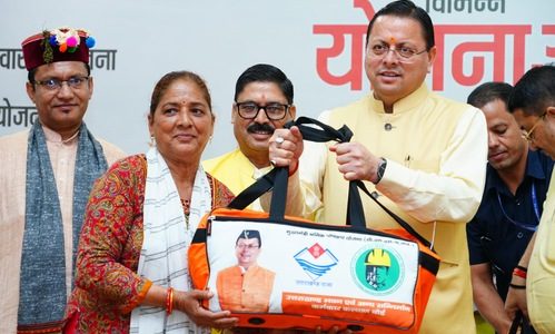 मुख्यमंत्री पुष्कर सिंह धामी बोले, श्रमिक कल्याण के लिए प्रतिबद्ध है सरकार, किया उत्तराखंड भवन एवं सन्निर्माण कर्मकार कल्याण बोर्ड की कई योजनाओं का शुभारंभ