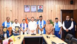 कॉमनवेल्थ गेम्स 2026 में उत्तराखंड के पदक विजेताओं और प्रशिक्षकों को मुख्यमंत्री धामी ने किया सम्मानित