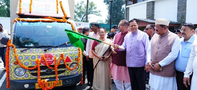 मुख्यमंत्री धामी बोले सरकार महिला, युवा और ग्रामीण उद्यमियों को आत्मनिर्भर बनाने के लिए समर्पित, देहरादून के 13 गांवों में खोला जाएगा स्वयं सहायता समूहों के उत्पाद विपणन के लिए राज्य स्तरीय विपणन केंद्र