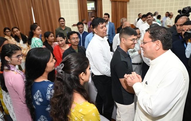 उत्तराखण्ड में 11 हजार छात्र-छात्राओं को निःशुल्क ऑनलाइन कोचिंग,   मुख्यमंत्री ने किया ‘मुख्यमंत्री युवा भविष्य निर्माण योजना’ का शुभारंभ