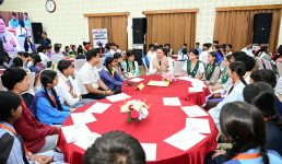 राजकीय विद्यालयों में पढ़ने वाले कक्षा 10वीं और 12वीं के विद्यार्थियों को टैब के लिए मिलेगा धन, मुख्यमंत्री युवा विद्यार्थी मंथन कार्यक्रम में 140 चयनित छात्र-छात्राओं से मुख्यमंत्री ने किया संवाद